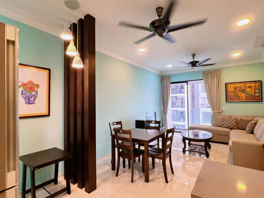 Homely 2br Heritage D'sara @ Link To Mrt, Near Thomson Hospital & Hospital Apartment *